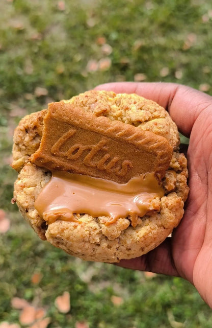 Cookie spéculoos Le Biscoff de My Store, biscuit croustillant doré avec épices, vue en gros plan sur le cookie.
